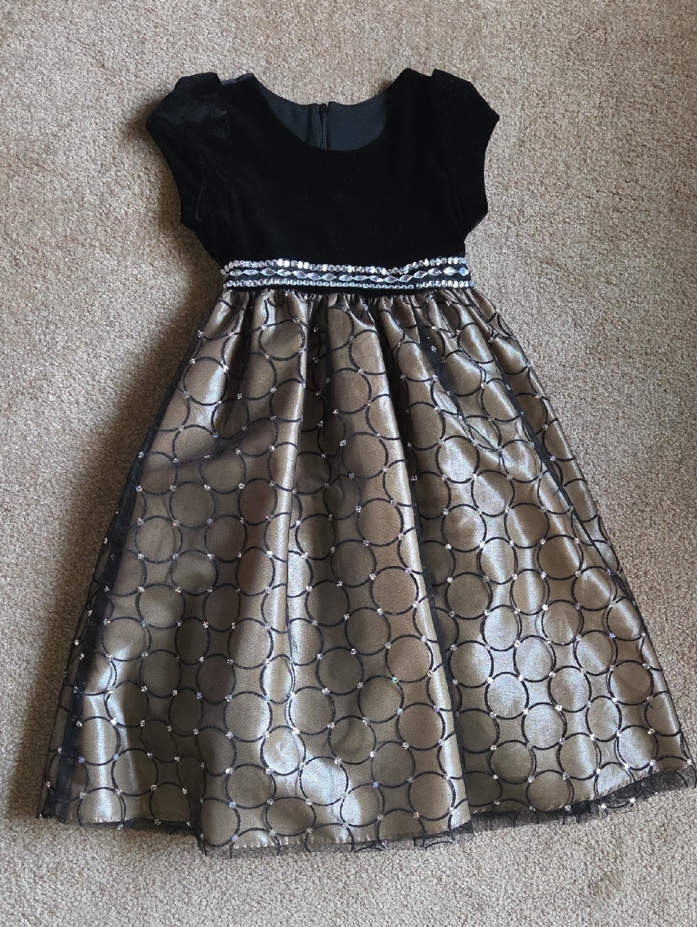 Jane Copeland-size 4 Fancy Dress- Black & Gold. Rhinestone Belt.